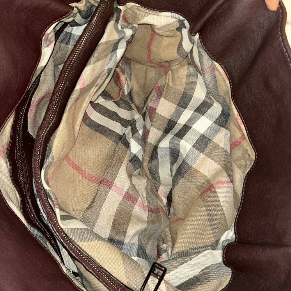 BURBERRY Leather Shoulder Bag - Picture 13 of 14